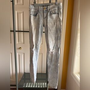 Vintage low-rise American Eagle skinny jeans